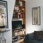 Superb Flat Near Montmartre