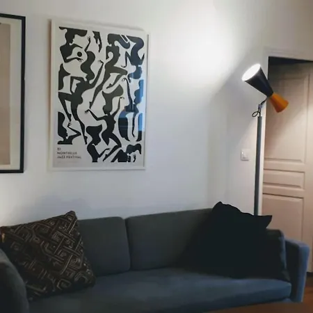 Superb Flat Near Montmartre Apartment